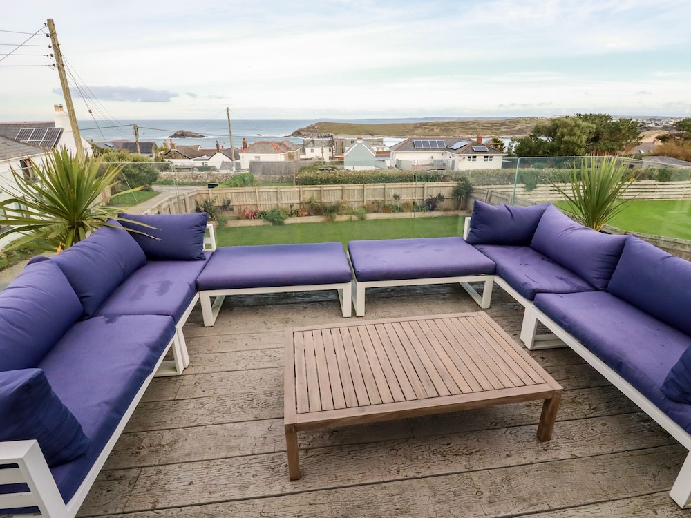 Sea View House