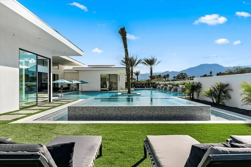 Sleeps 28 2 Luxe Villas w/ Pickleball Court Bravo Villas Dorada by Avantstay