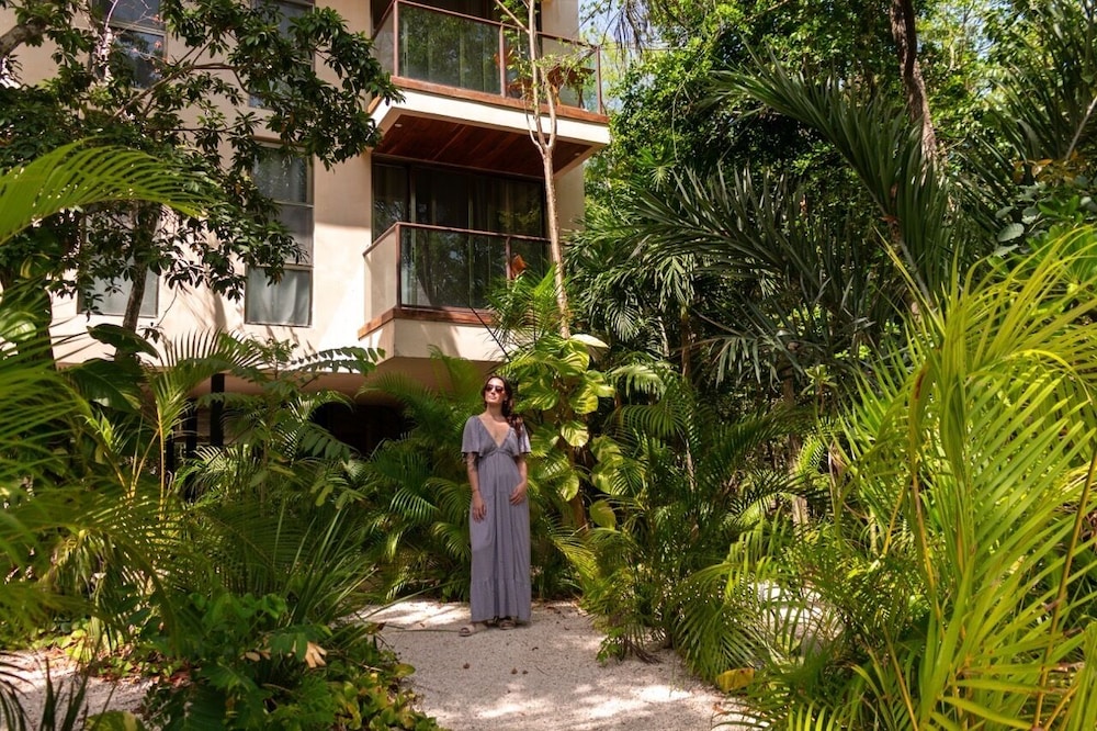 Santuario Apartments
