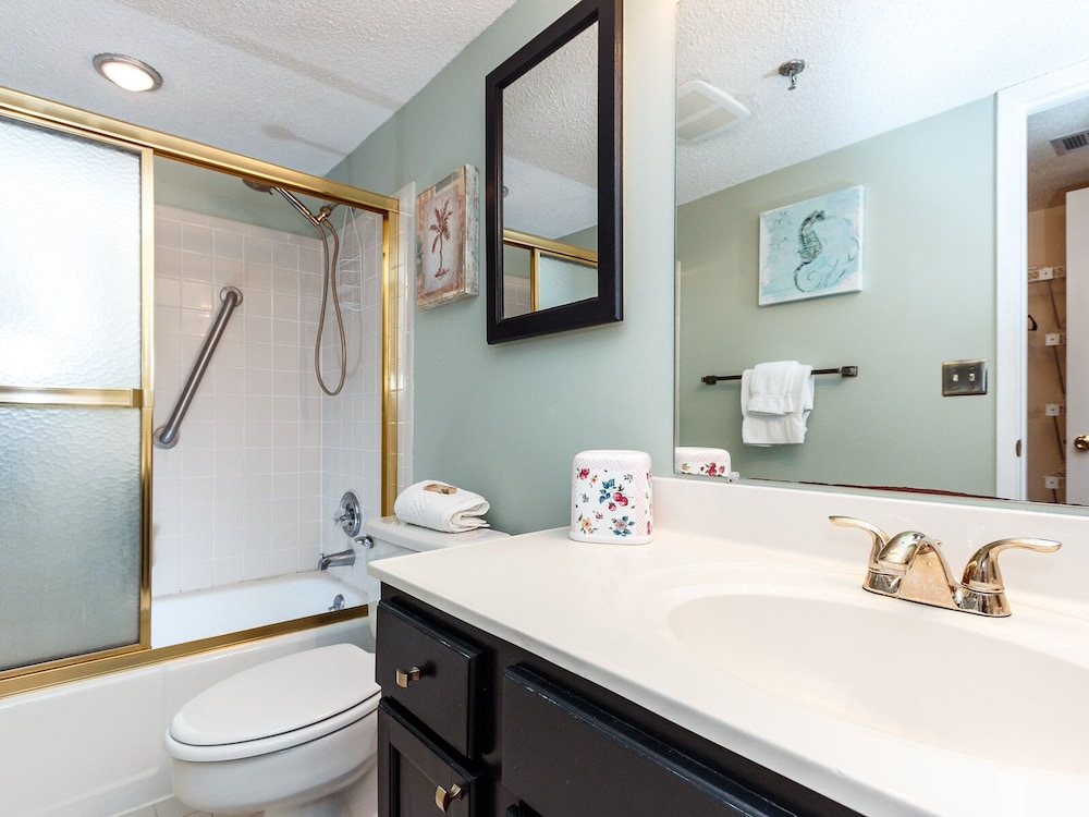 Surf Dweller 709 by Brooks and Shorey Resorts