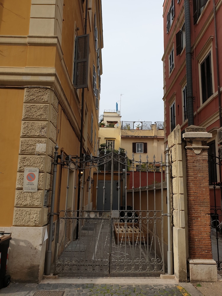 Secret rHome Colosseum