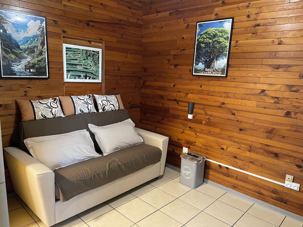GITE HOTEL LA CAZ DES ORANGERS