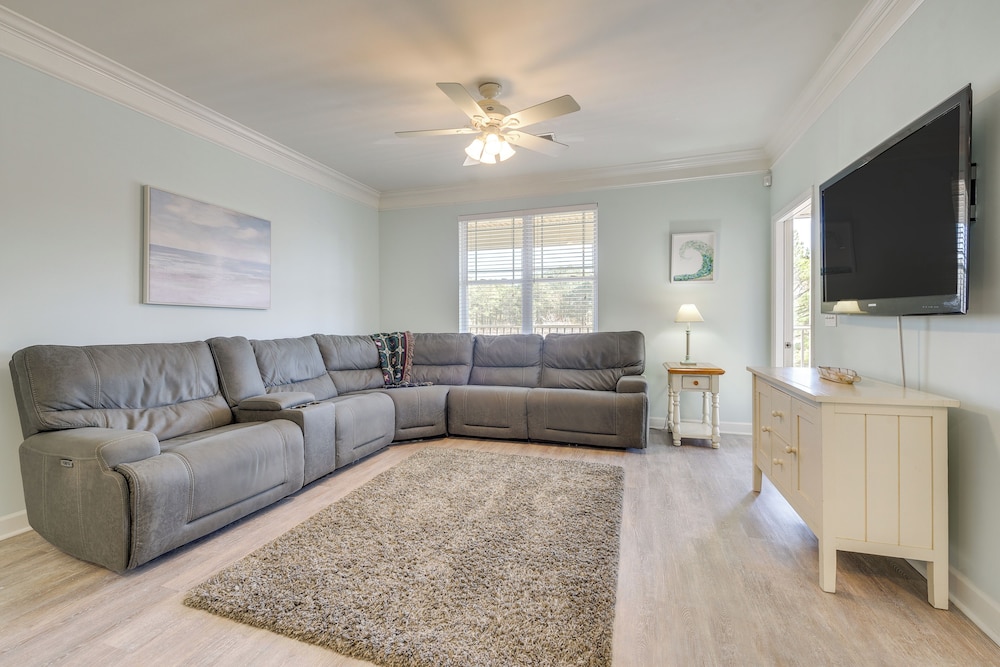 Walk to Crow Creek Golf Club: Condo w/ Pool!