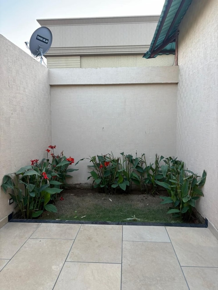 The Bhagwati Cottage & Villa