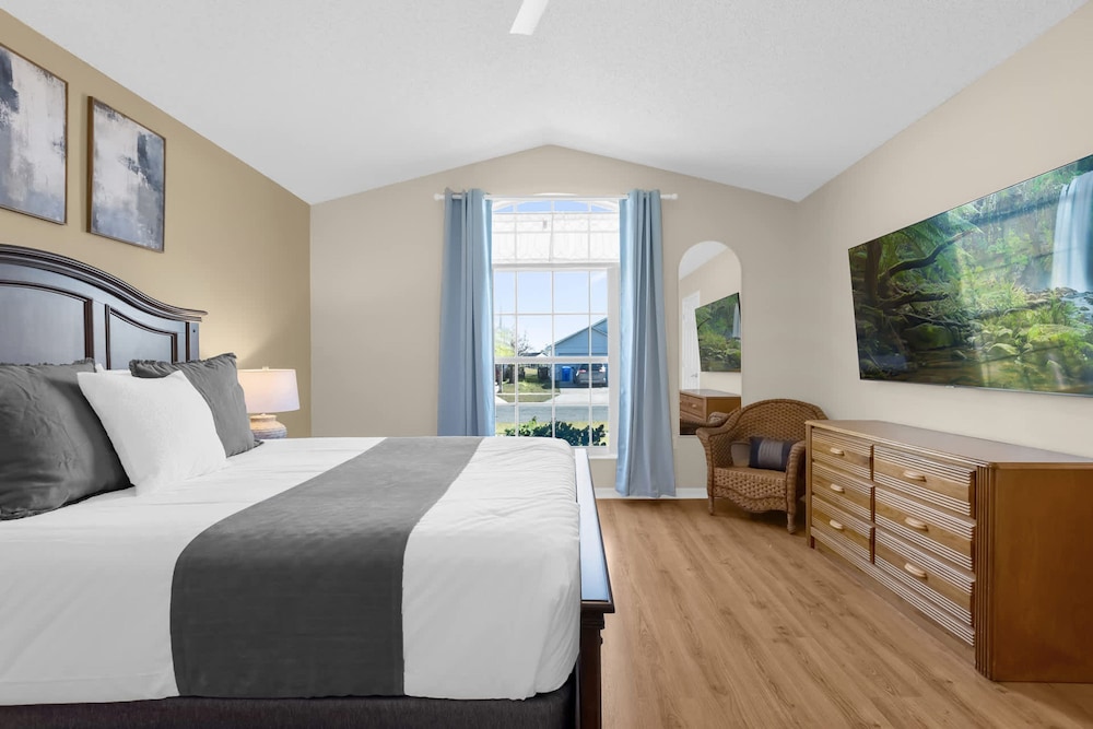 Upstay Dream Home w Private Pool Arcade Theme Rooms