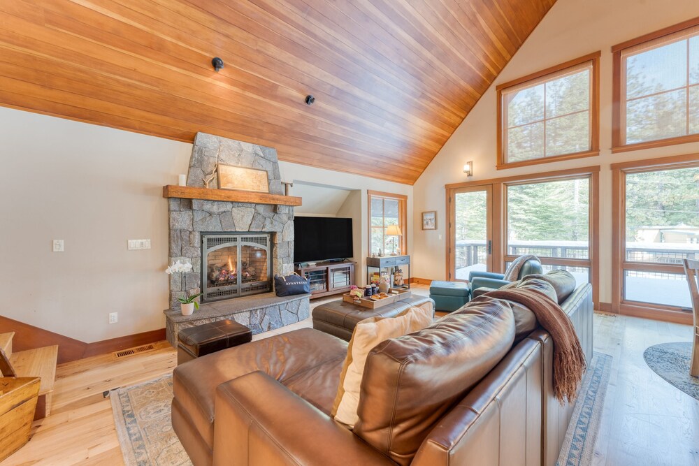Ward Creek by Avantstay 5 Min Walk to Lake, Deck - Property Image 34