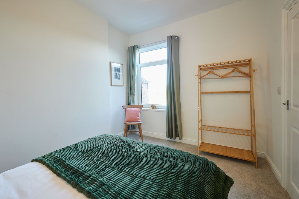 Host Stay Prospect Retreat