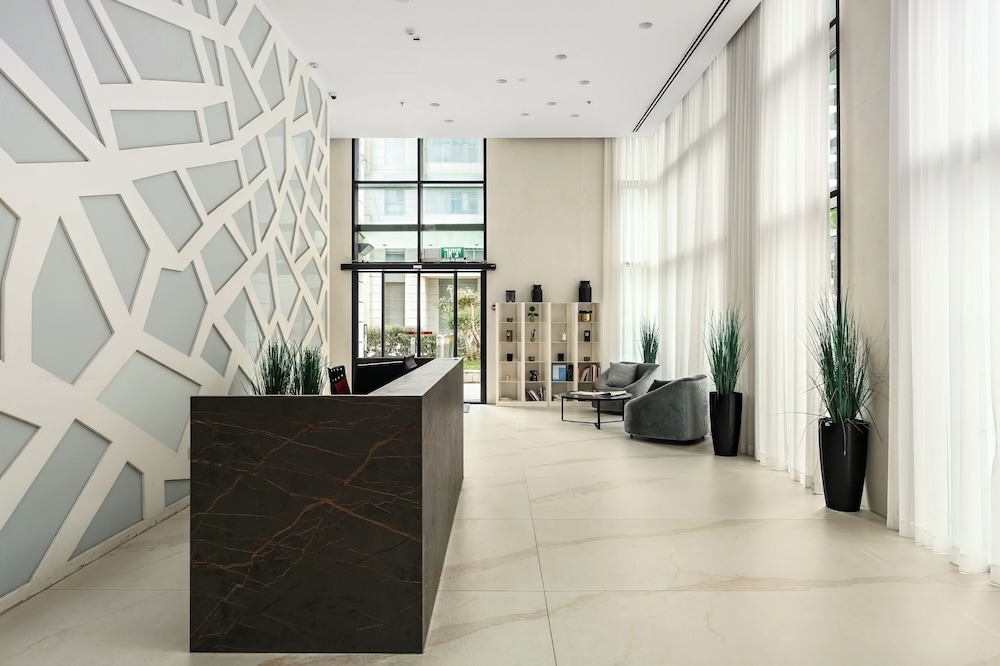 Luxury Tower 3BR Beach View High Floor
