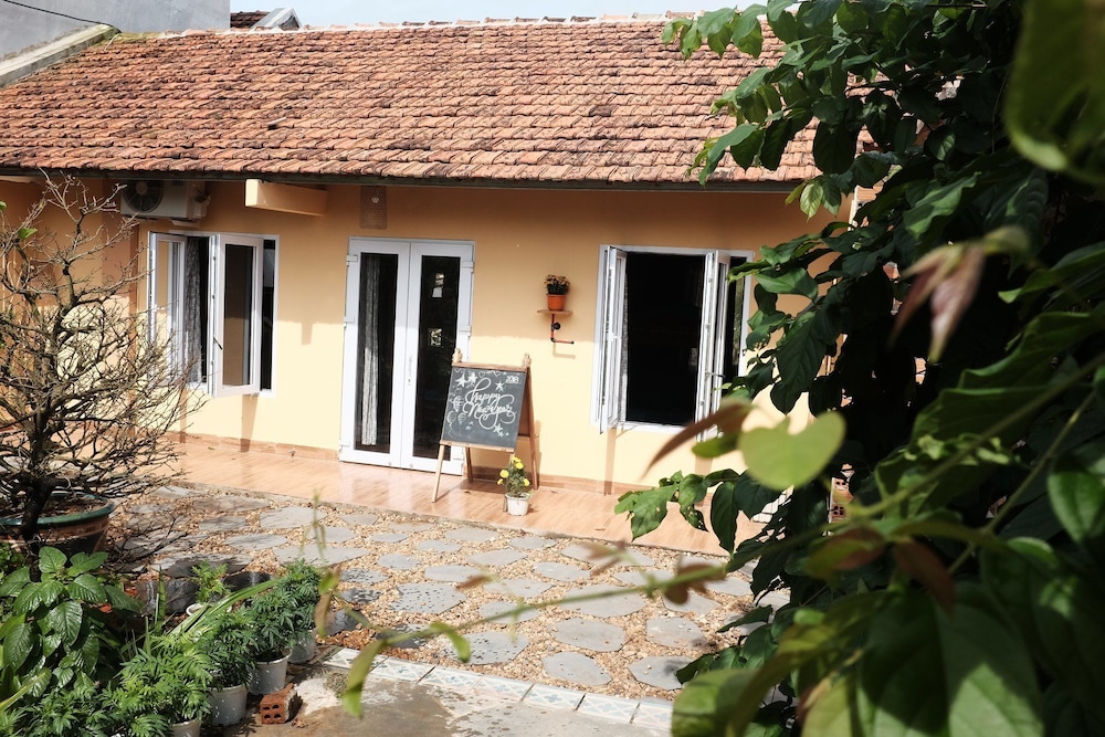 Trai Hoa Vang Homestay - Hostel