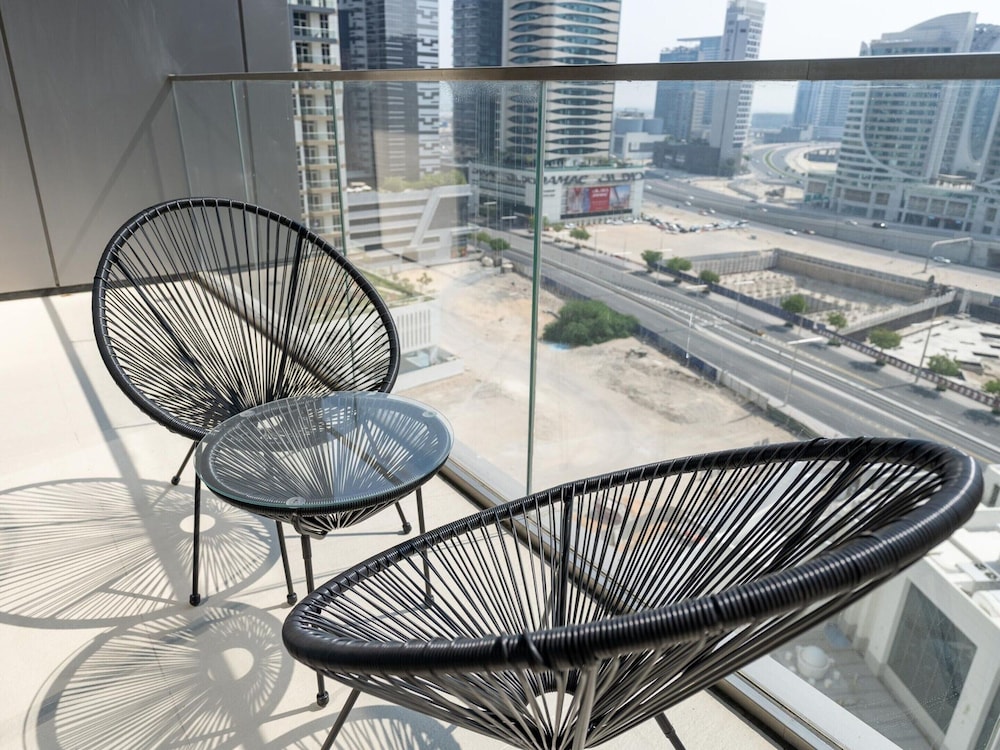 Luxurious & Stylish Apartments Across Dubai Mall - Burj Khalifa - City Views