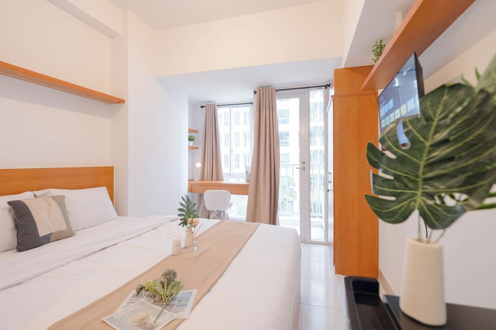 Simply Look And Cozy Studio Apartment Tokyo Riverside Pik 2