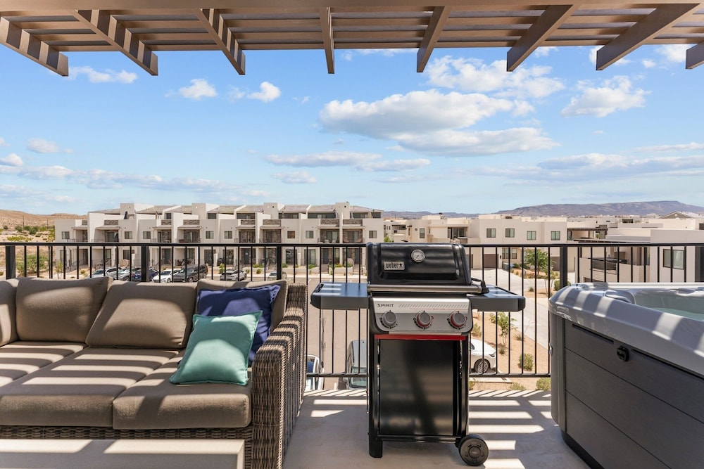 Periwinkle Sky 3 Bedroom Condo