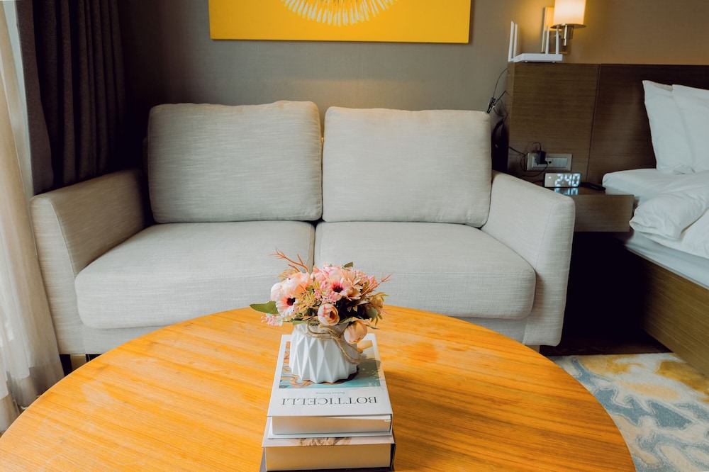 Hotel Residences at Acqua