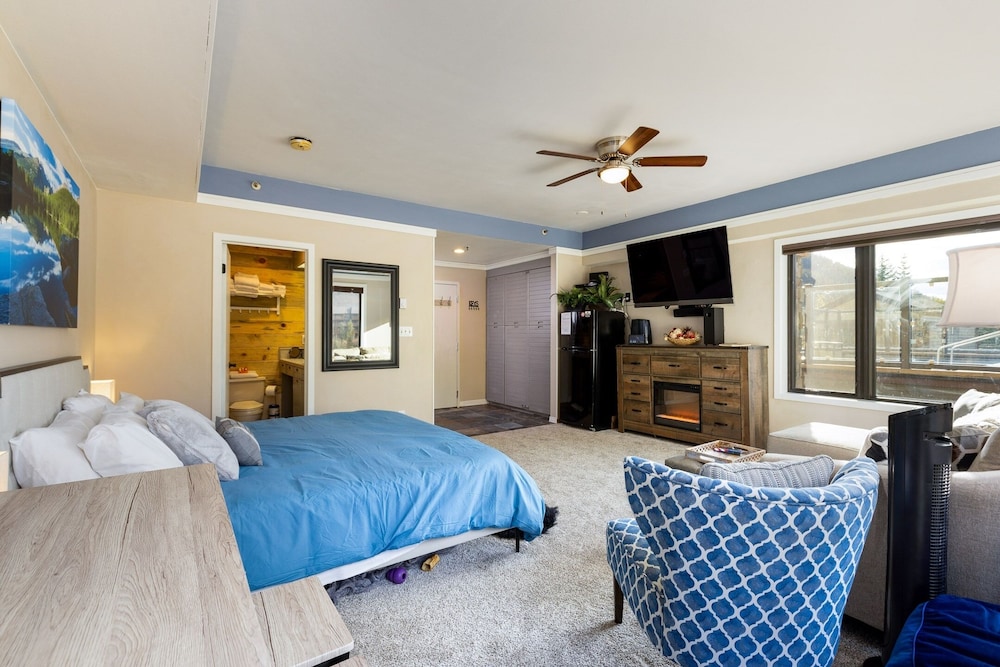 Keystone Ski Resort CO - Slopeside Lodging