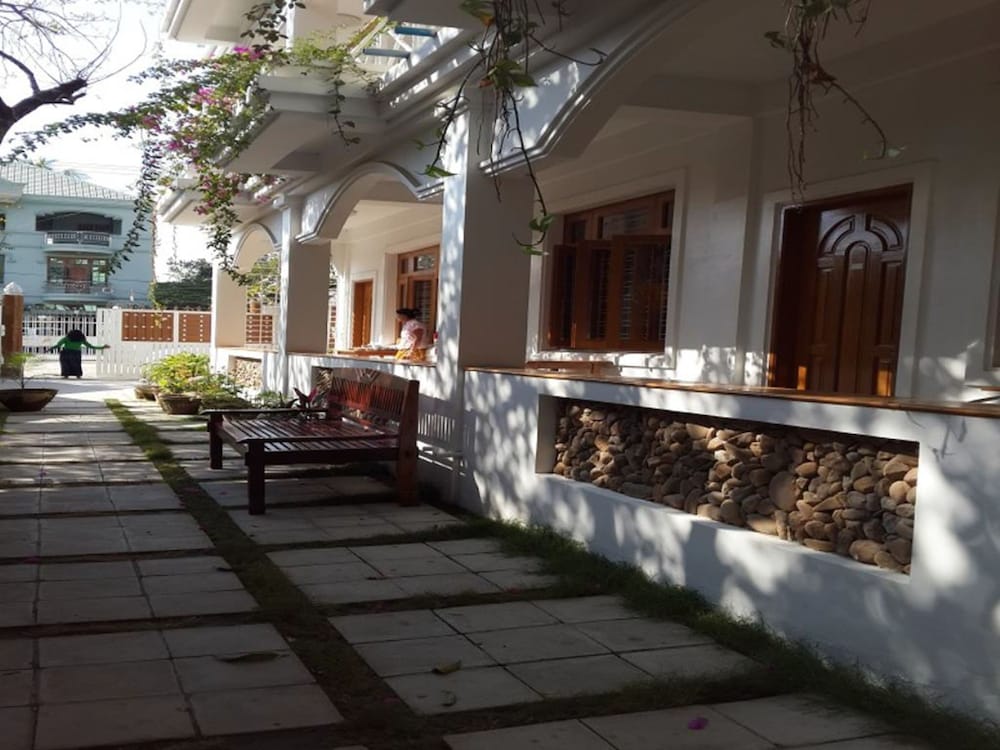 Ma Ma Guest House