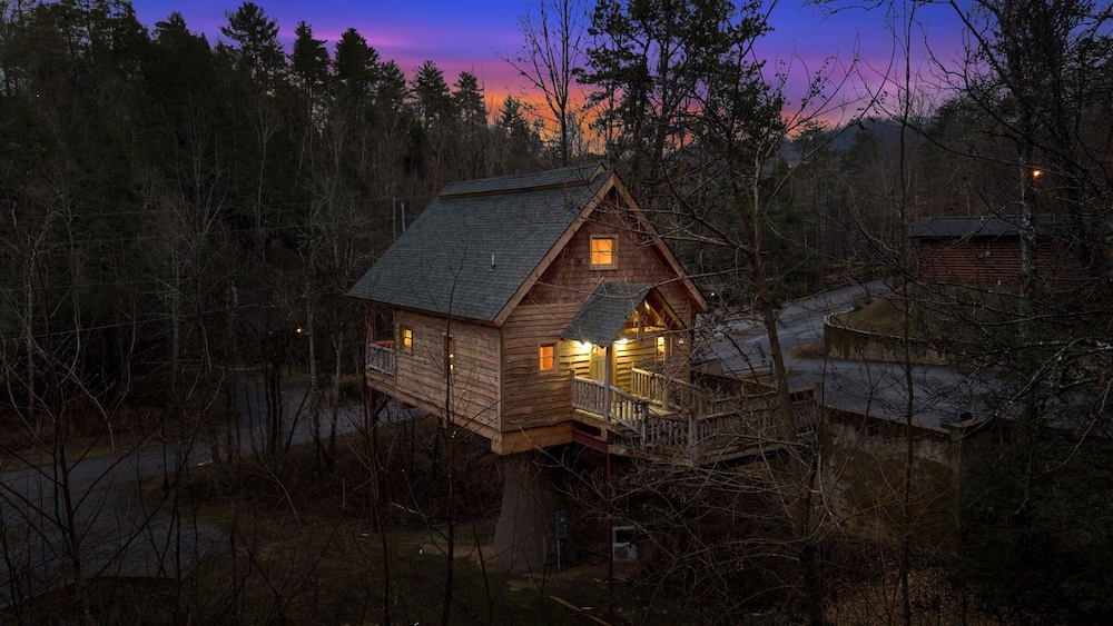 Knock On Wood 1 Bedroom Cabin