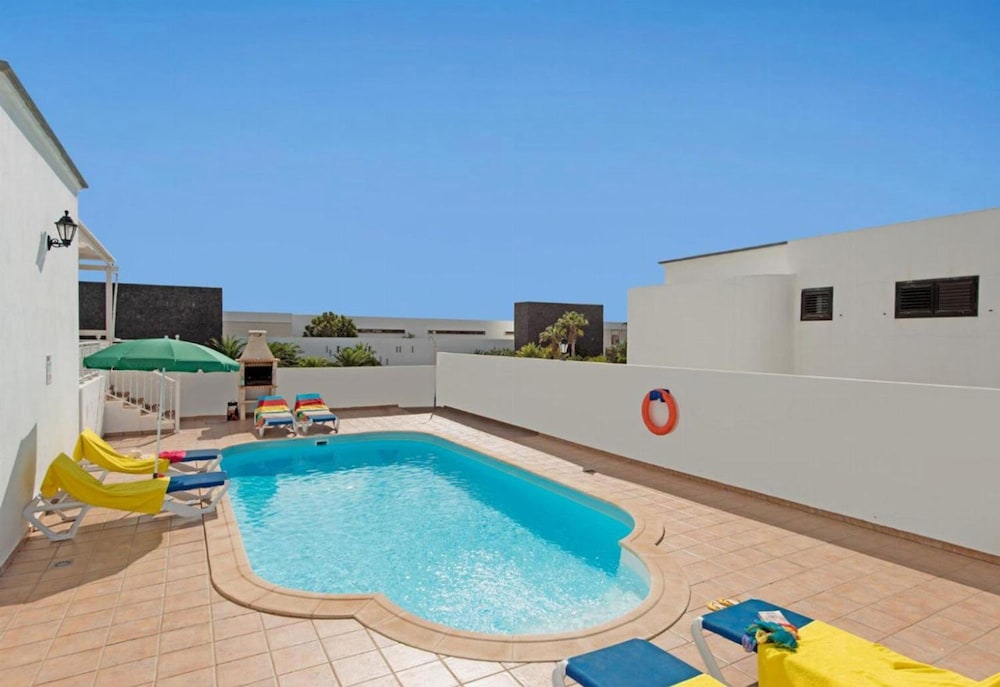 Villa Diama With 3 Bedrooms and 2 Bathrooms