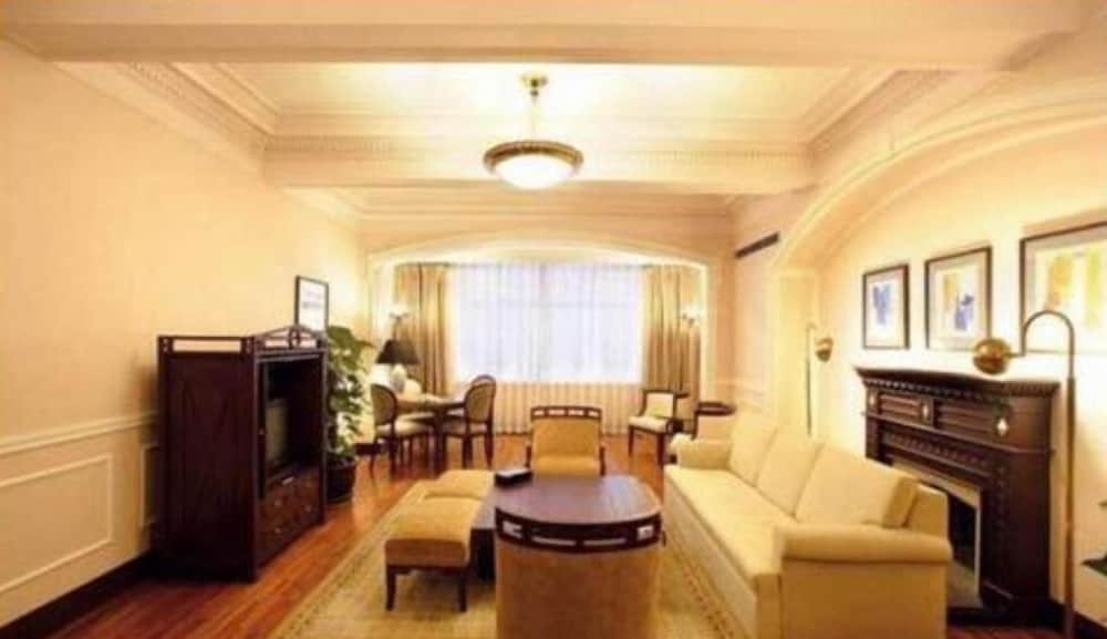 Jin Jiang Hotel 38
