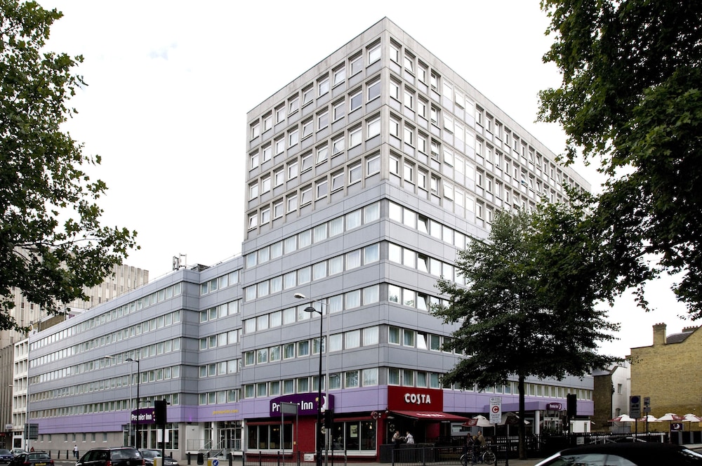 Premier Inn Lübeck City Centre