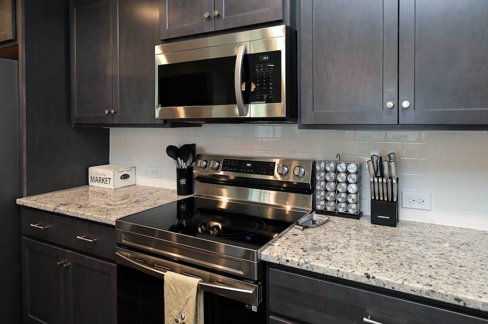 Quiet Family Home 15 Mi to Dtwn Huntsville! - Property Image 39