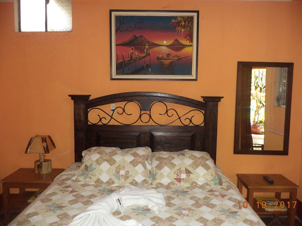 Panajachel Vacations - Hospedaje El Viajero - Property Image 5