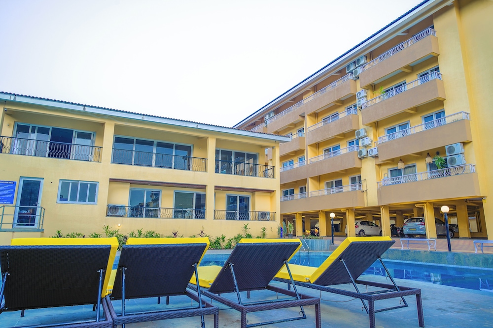 Alaya Stays Veera Serina 3 BHK with Pool