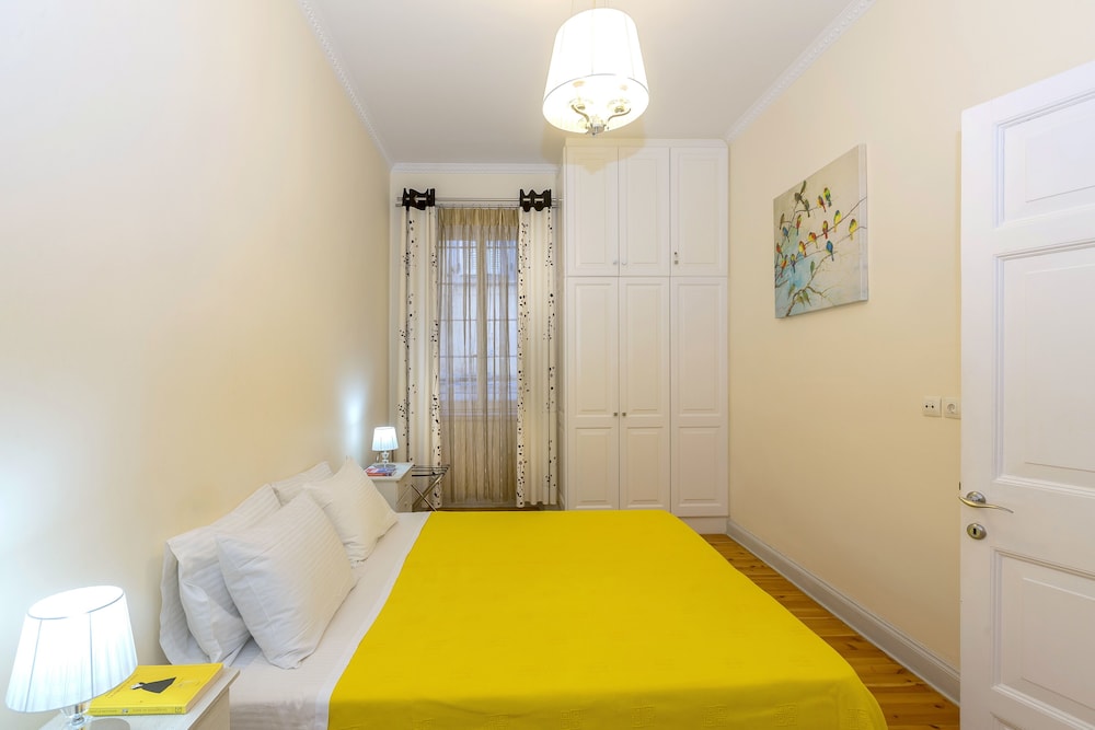 Ampio Cantone Suite view 2