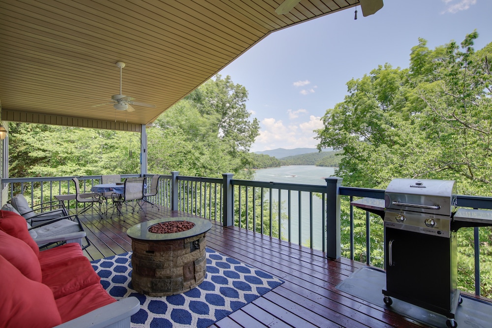 Lakefront Lafollette Home w/ Private Boat Slip! view 5