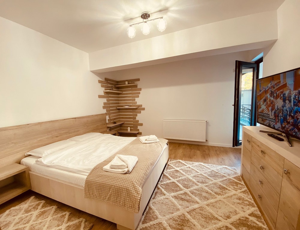 Charming flat with garden view 2