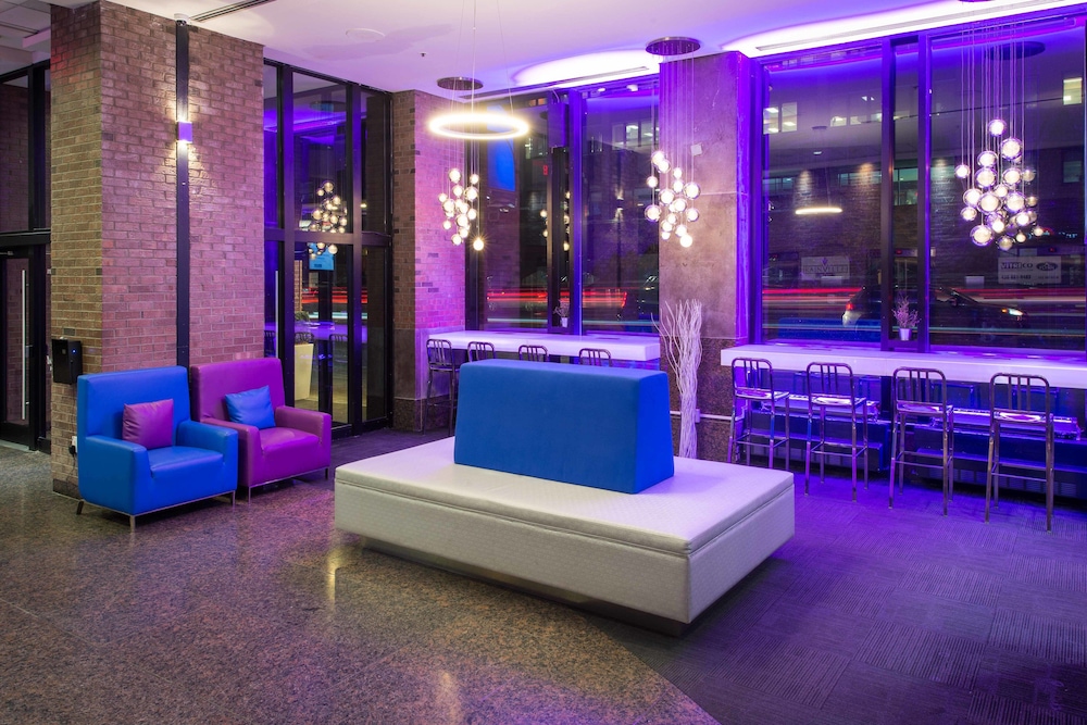 Travelodge Hotel by Wyndham Montreal Centre-4