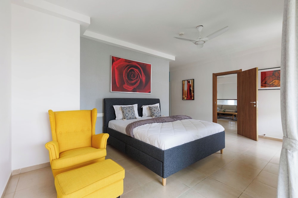 Skyline Haven by Red Olive4bhk30mins Airport