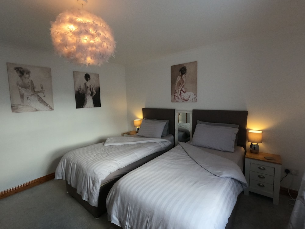 Cribyn Lodge