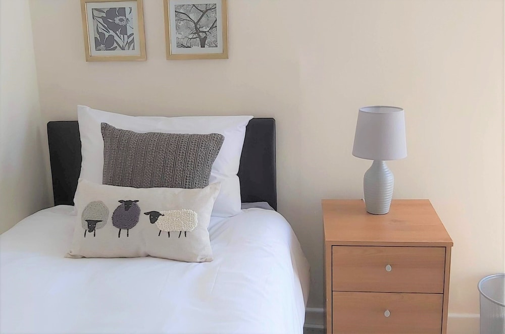 Atholl Rd Self Catering - 131 view 5