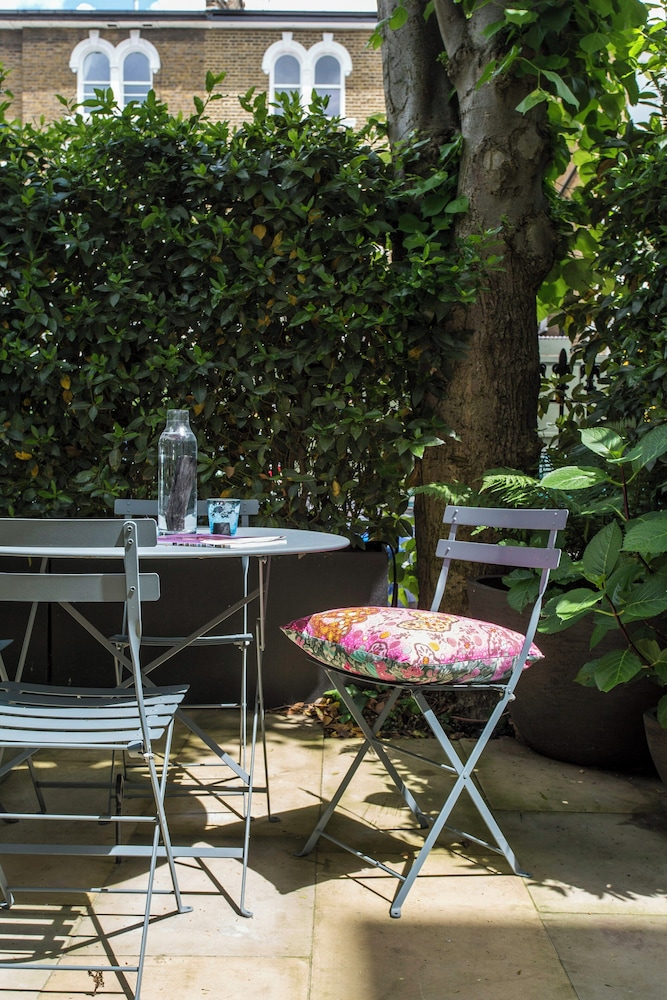 Leamington Road Villas II by Onefinestay