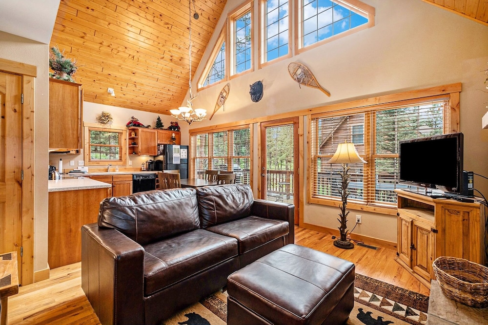 Solitude Bighorn 9 - Estes Park 2 Bedroom Condo by RedAwning - Property Image 33