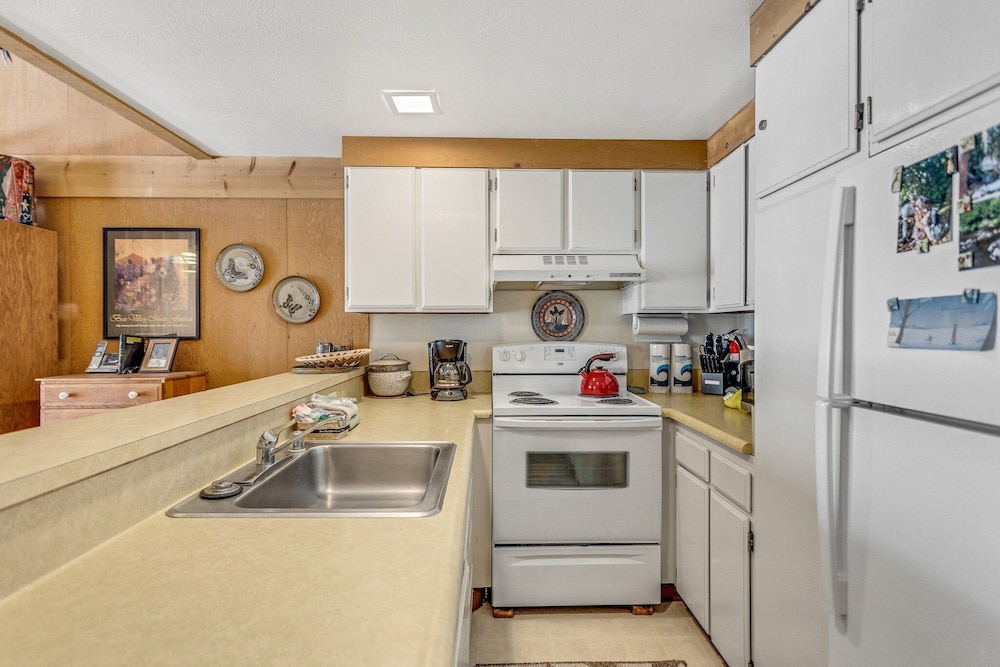 Bear Valley Condos by RedAwning