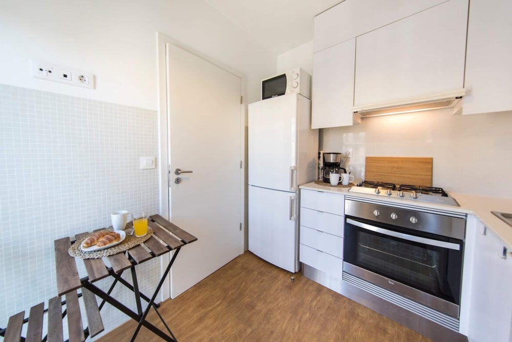 Comfortable Apartment in Campo Pequeno view 3