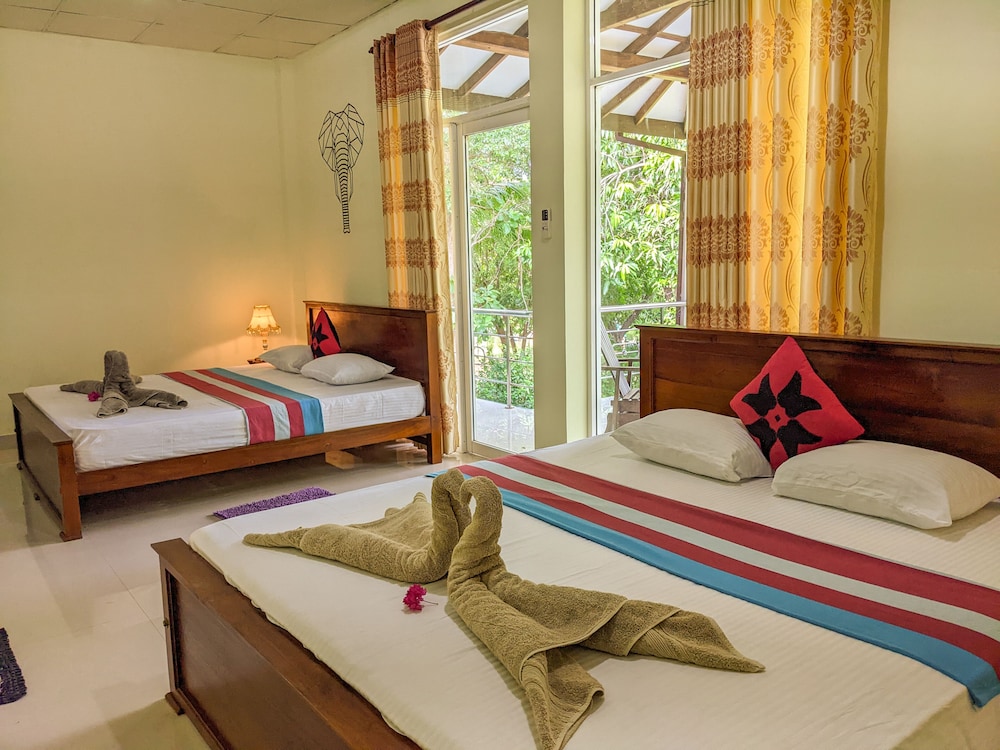 Sigiri Choona Lodge