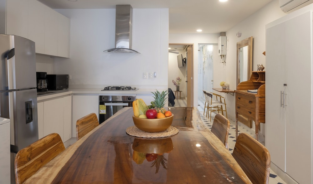 5ct-l 5 Bedroom House In Getsemani De Cartagena With Jacuzzi