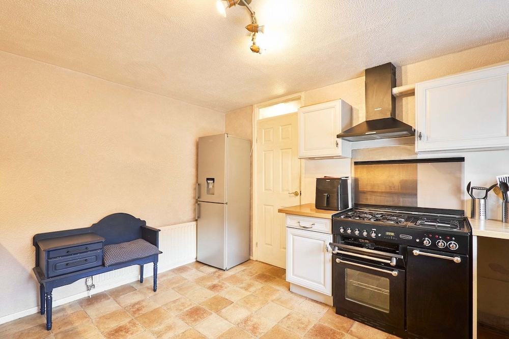 Host Stay Trinity Way