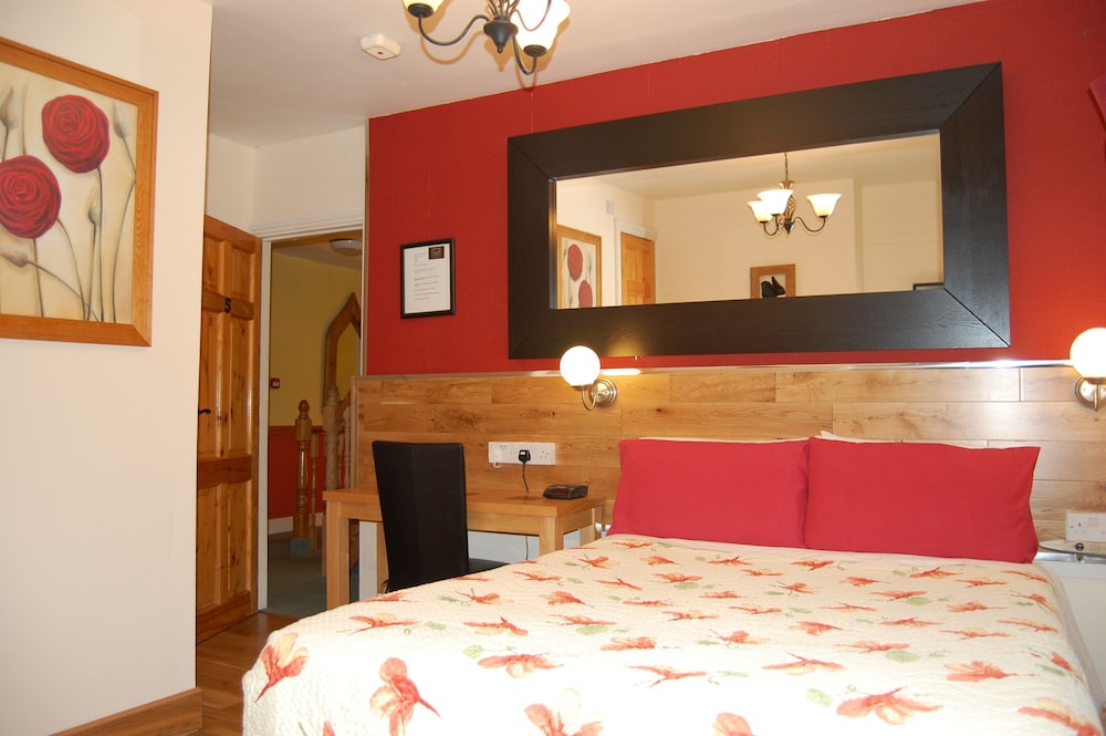 FlyOver Bed and Breakfast