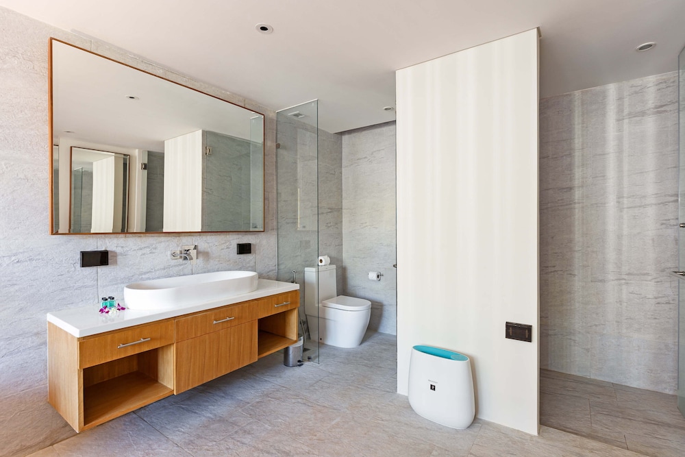 SeaView BluePoint Apartment 819
