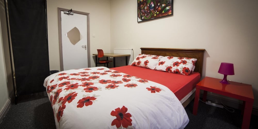 Russell Scott Hostel