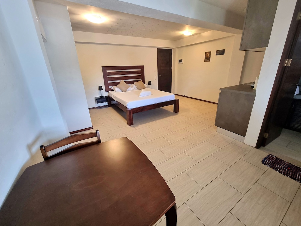 Day & Night Accommodations