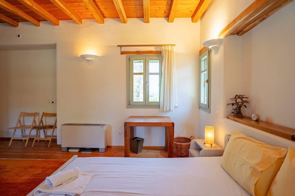 Luxury Breathtaking Villa in Paros view 3