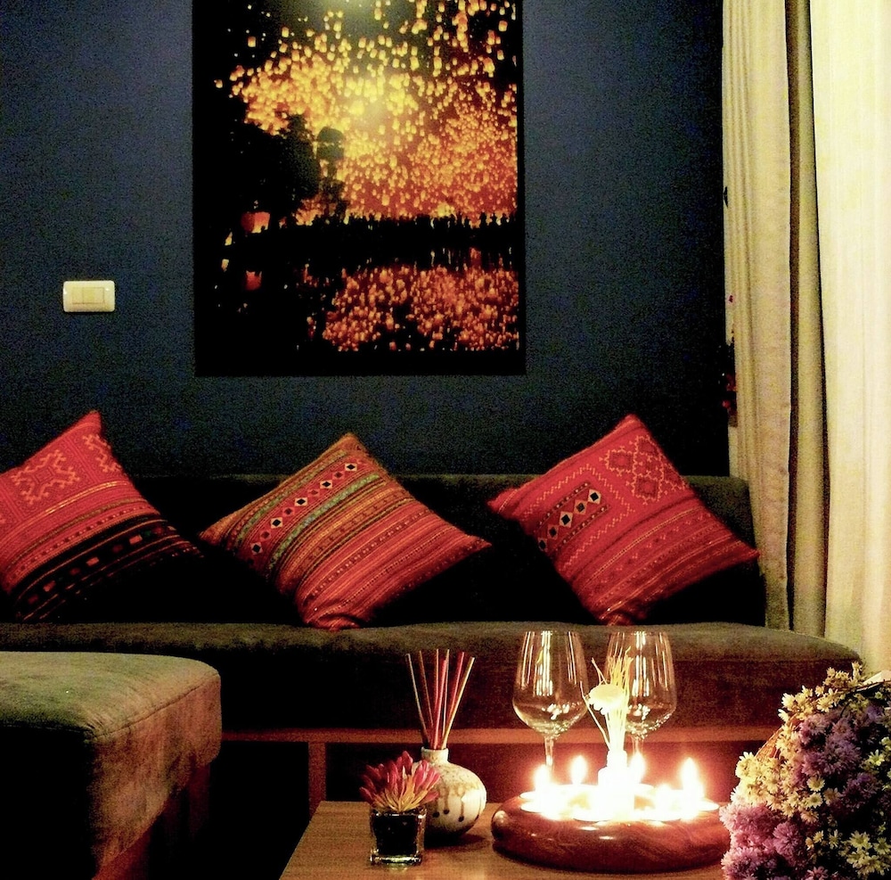 2BR Style Comfort2mins Walk to Chiang Mai Fest