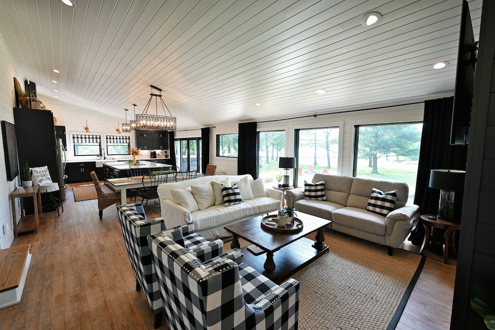 The Namakagon Lakehouse 4 Bedroom Home