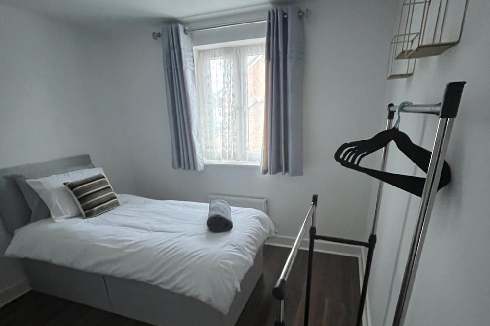 Trowbridge House, Long Stay Disc, Parking, Wifi
