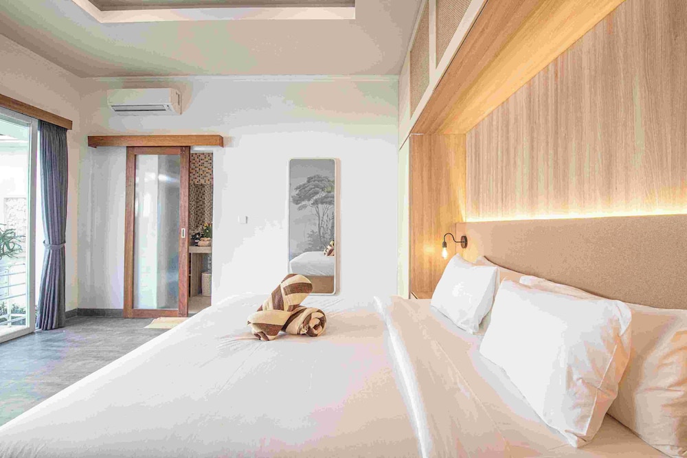 Elegant 3BR Oasis in the Heart of Seminyak