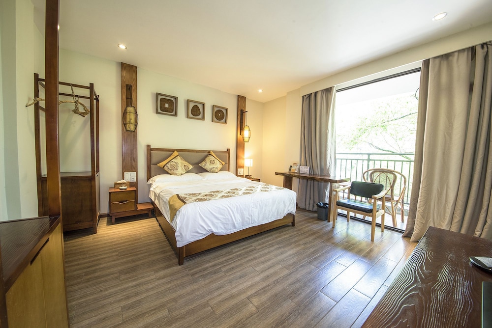 Dongfang Tianshe Resort